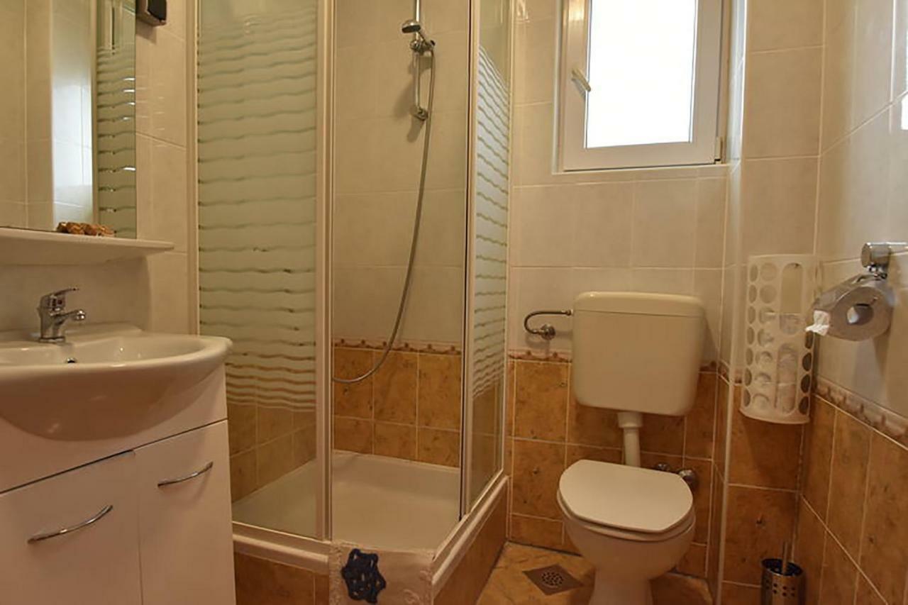Apartments Villa Dolmar Vodice Exterior photo